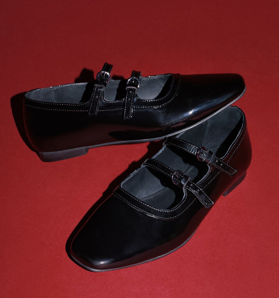 Patent leather flats - women's flat shoes - Black | Sisley image number 1